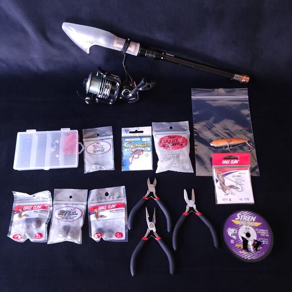 Portable Dark Spider DS4000 Telescopic Fishing Rod Pole Reel Set w/ Accessories - Picture 1 of 16